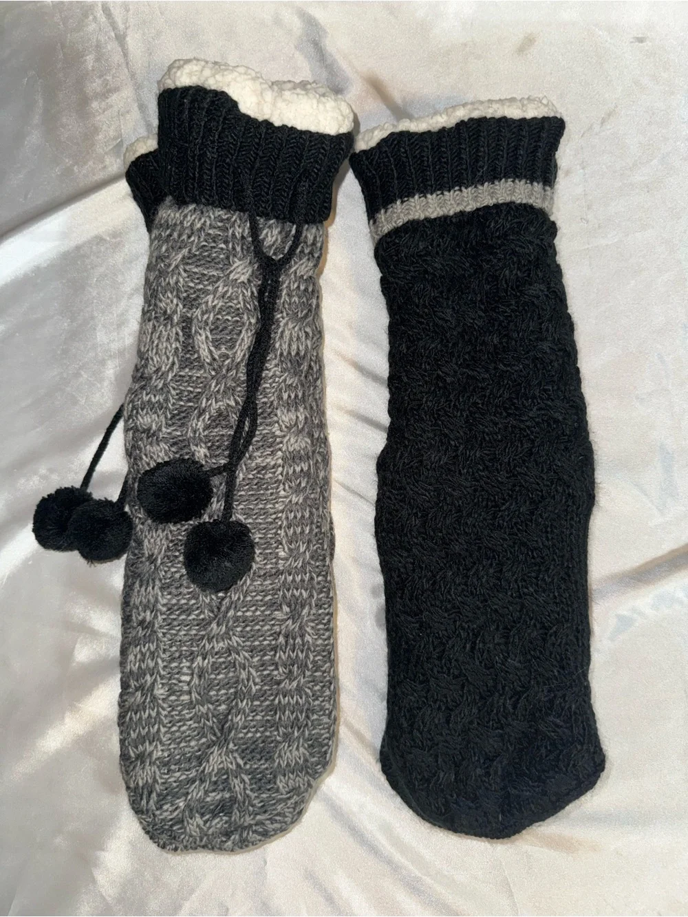 Jane and Bleecker Gray and Black Knit Pom-Pom Fleece-Lined Slipper Socks